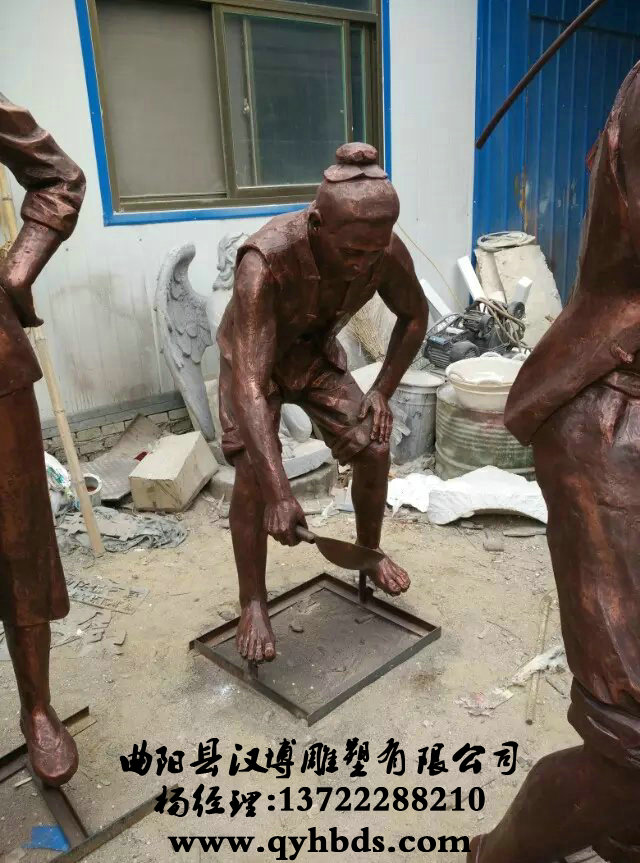 �������