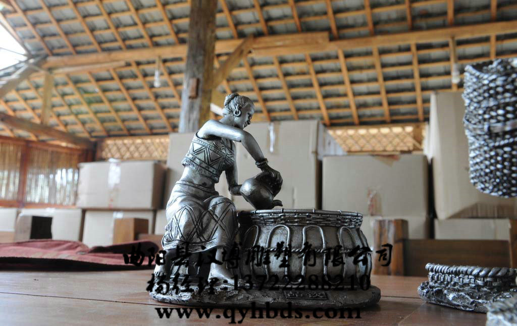 �������