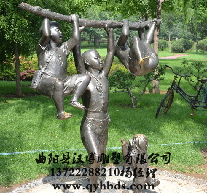 校园小孩雕塑