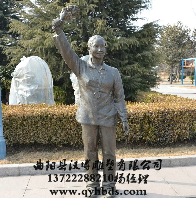 校园人物雕塑