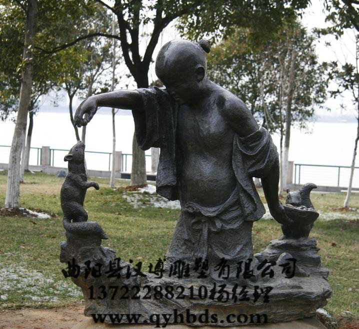 校园小孩雕塑